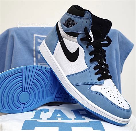 blaue nike air jordan|nike air jordans university blue.